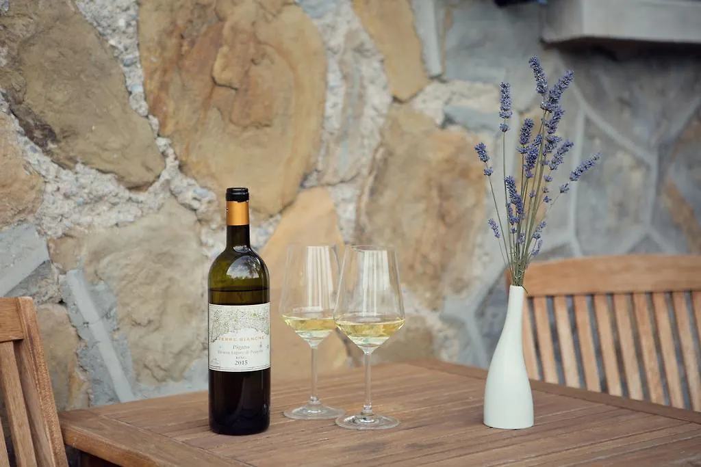Terre Bianche Appartamenti Dolceacqua 0*,  Itálie